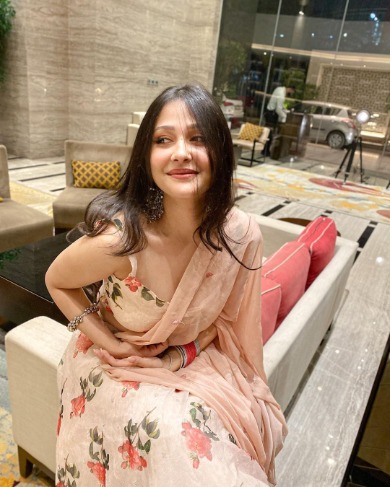 model Call Girls in Dhanbad